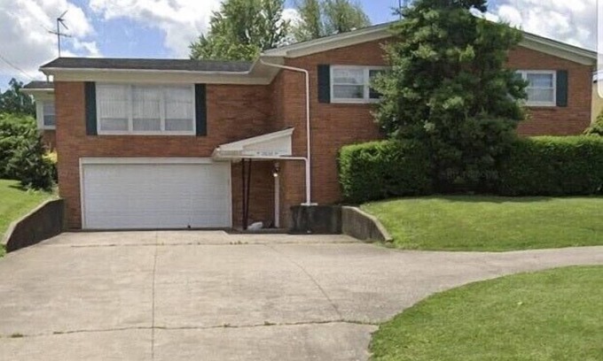 Owensboro Casa | East Side Large Home with Garage, Close to Everything~