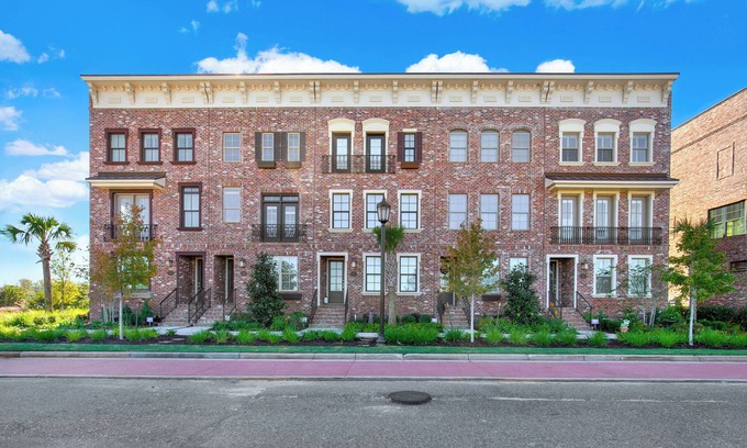 Savannah Casa | Eastern Wharf Luxury Townhome