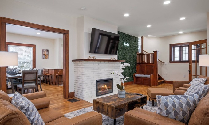 Easttown Casa | Eastown Luxe