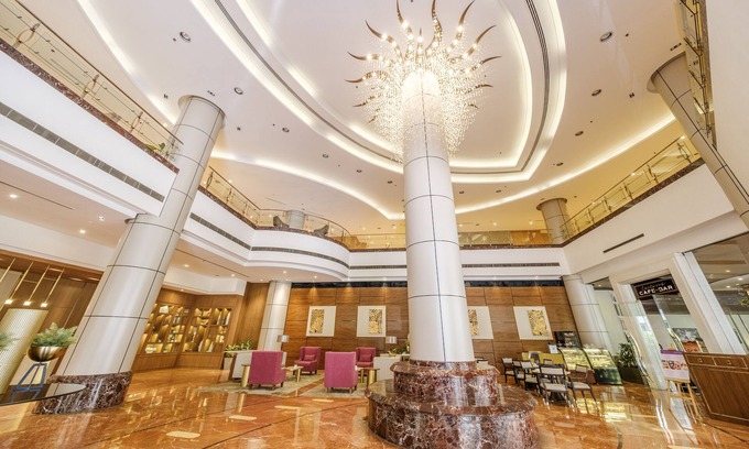 Bagumbayan Hotel | Eastwood Richmonde Hotel