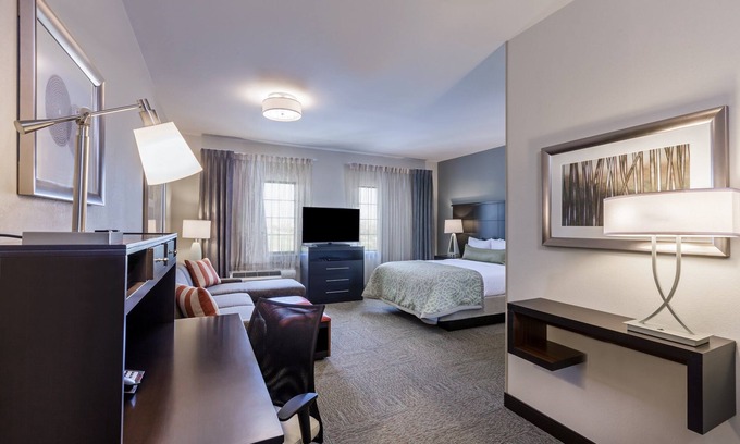 Fossil Creek Apartamento | Fácil acceso al centro de convenciones | Desayuno gratis + piscina al aire libre