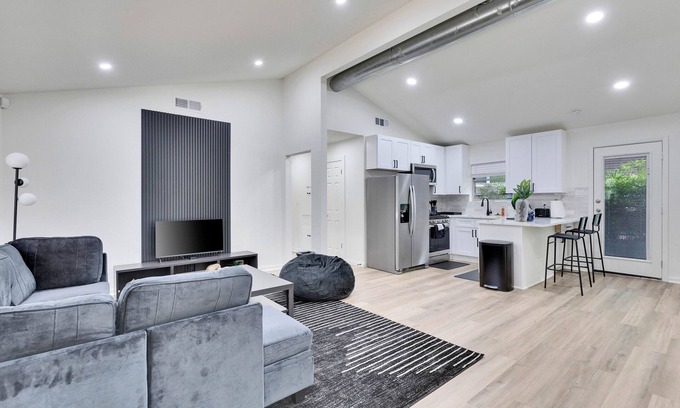 Old Enfield Casa | Easy access to everything from this centrally located Home in Austin!
