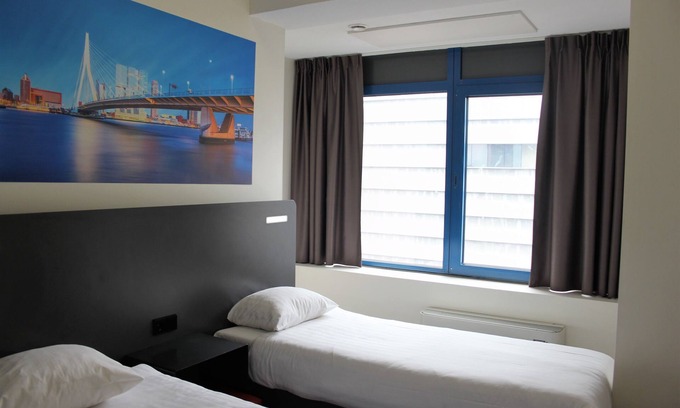 Centrum Hotel | easyHotel Rotterdam City Centre