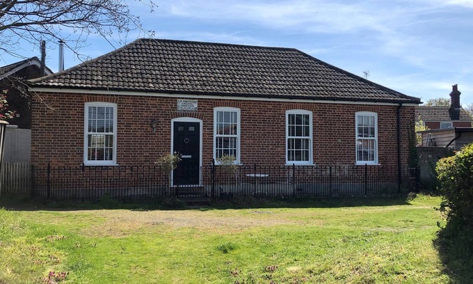 Knodishall Cabaña | EBENEZER CHAPEL, pet friendly in Saxmundham