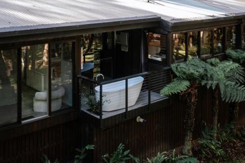 Red Hill South Casa | Ecco Red Hill Retreat - Luxe Rural Escape with Tennis Court