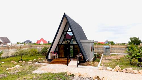 Nungwi Otro | Eco A-Frame Cabin with Wi-Fi 10 min to Nungwi Beach