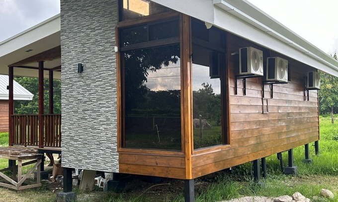 Lepanto Cabina | Eco Casa Mango#10 Charming 2-bedroom cabin with AC, WiFi in enjoyable Lepanto