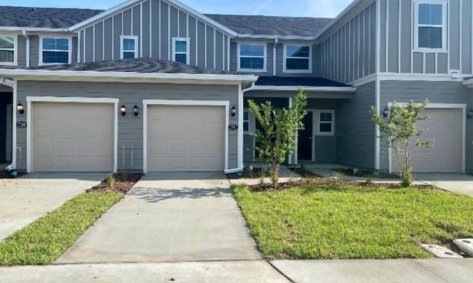 Westside Casa | Eco-friendly Townhouse at Oafleaf