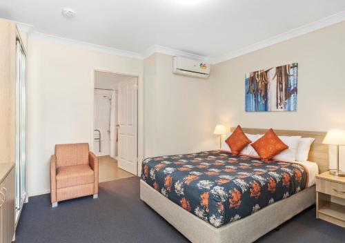 Cowra Cabina | Econo Lodge Alabaster