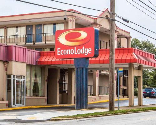 Eagan Park Cabina | Econo Lodge Atlanta College Park