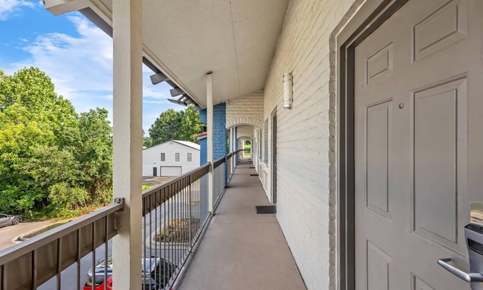 Augusta Hotel | Econo Lodge Augusta North - Washington Road