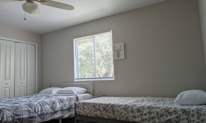 Tallahassee Casa | Economical Townhouse, 3Br/3Ba, 6 mins to FSU [619]