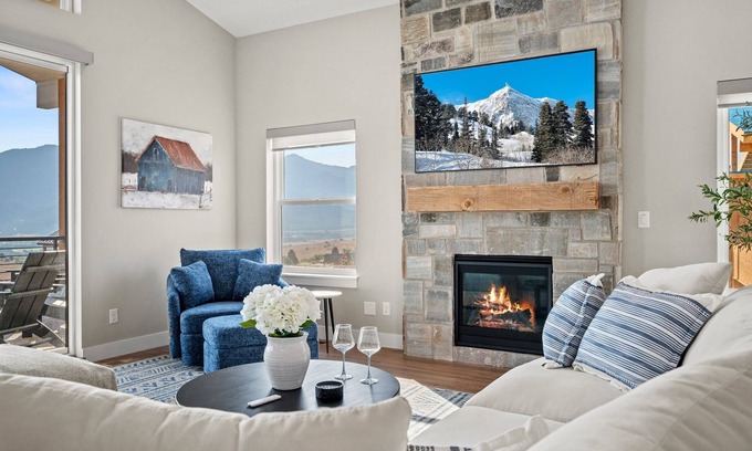 Eden Casa | Eden Overlook B10 | Ski Retreat | Hot Tub & Views