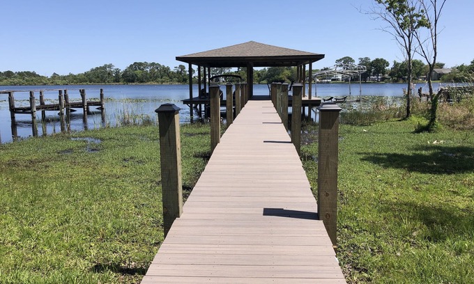 Sanford Casa | Edgewater lake house Sanford/Orlando near SFB