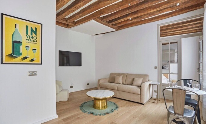 7th Arrondissement Apartamento | Eiffel Tower Apartment/Invalide