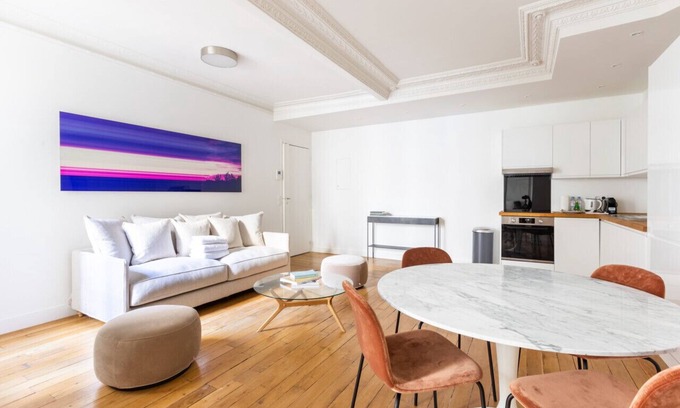 7th Arrondissement Apartamento | Eiffel Tower - New Renovated 4 people
