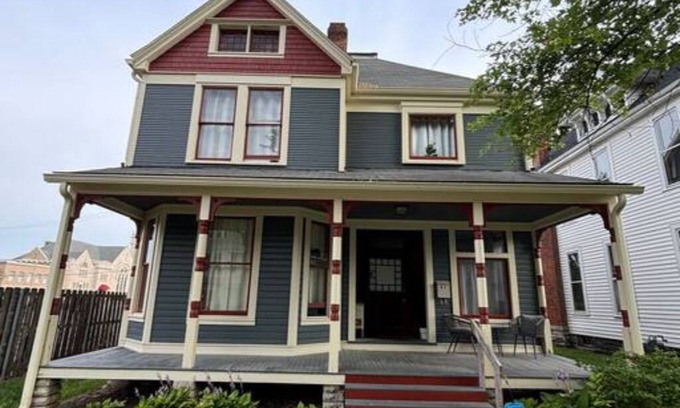 Chillicothe Casa | Eighty Three-Historic Downtown