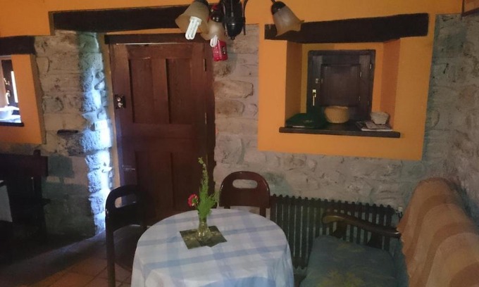 Santianes de Ola Casa | El Cantiellu