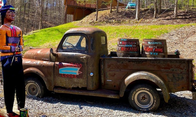 East Ellijay Casa | El Dorado Lodge, Not Just A Cabin, But A Unique and AUTHENTIC Mountain Retreat!