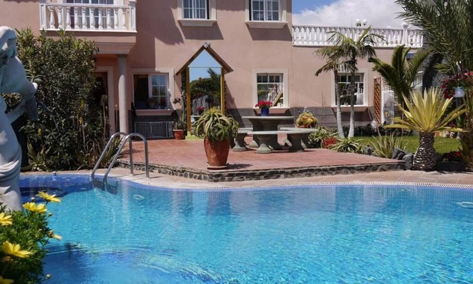 Arenas del Mar Apartamento | Apartamento El Médano 101 A DE LUXE con impresionantes vistas a la piscina