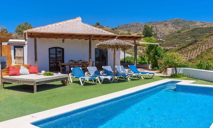 Trapiche Villa | El Mirador de Isabel Vélez-Málaga by Ruralidays