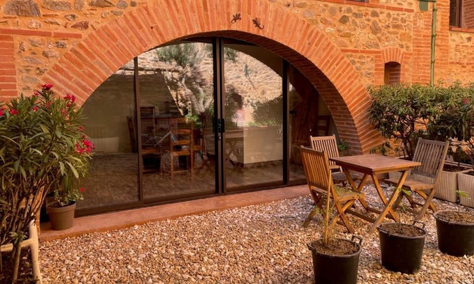 Montauriol Apartamento | El pati català