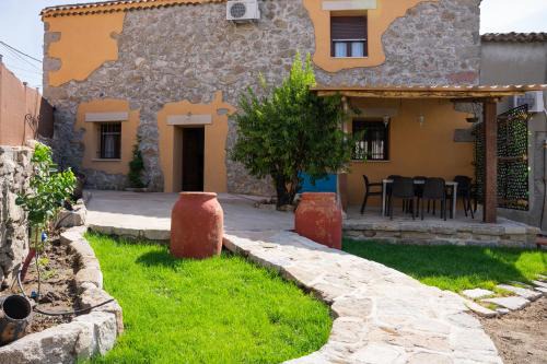 Sotillo de la Adrada Casa | EL PATIO DE LAS TINAJAS