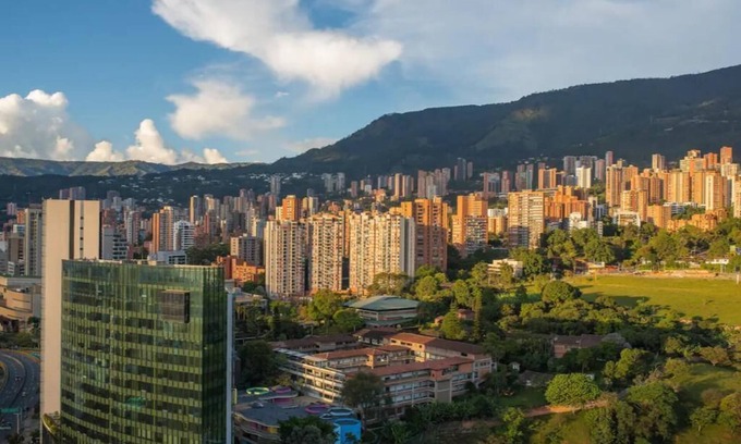 Itagui Apartamento | El Poblado 3 Bedroom Luxury Apartment with Breathtaking Views
