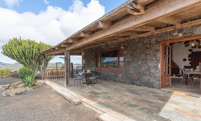 San Bartolome Villa | 'El Rincón de Guatisea' con vistas a la montaña, terraza privada y Wi-Fi