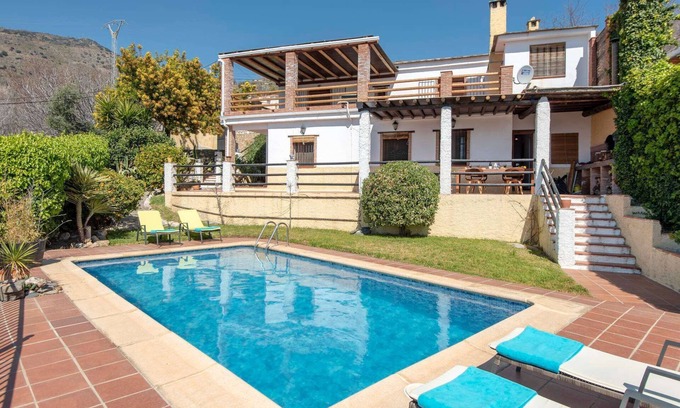 Carataunas Villa | El Sabuco - Cuatro Habitaciones Villa, Capacidad 8