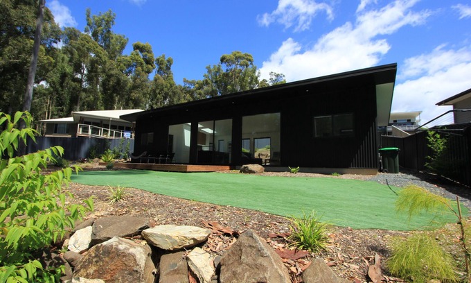 Malua Bay Casa | Elandra Escape - Your private coastal retreat