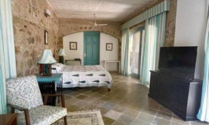 Amer Apartamento | Elegant 1 Bedroom Apartment Near Kookus 3