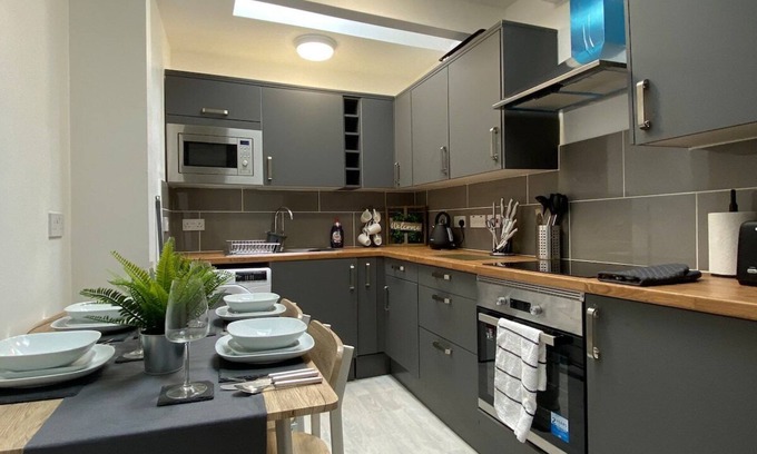 St Georges Apartamento | Elegant 4 Bedroom Apartment