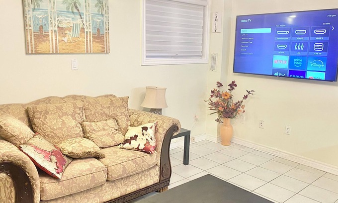 Brampton Apartamento | Apartamento de 1 dormitorio a pie de entrada independiente en el sótano cerca del área de Mavis & Steels