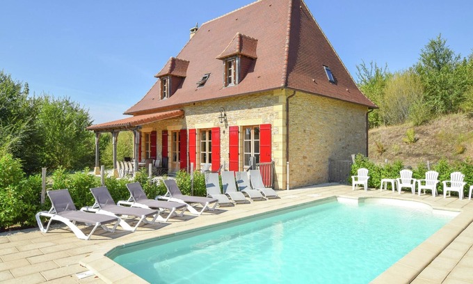 Saint-Medard-d'Excideuil Villa | Chalet de lujo con piscina y vistas panorámicas