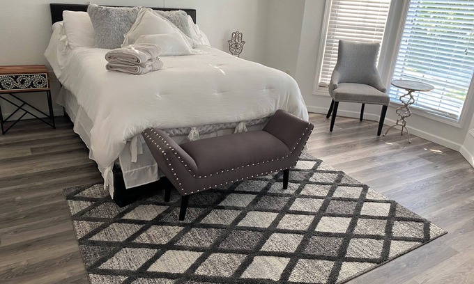 Sheboygan Falls Condominio | Elegant Condo in Historic Sheboygan Falls, Licensed and inspected by Sheb County