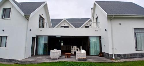 Saint Francis Bay Casa | Elegant Golf Estate Getaway