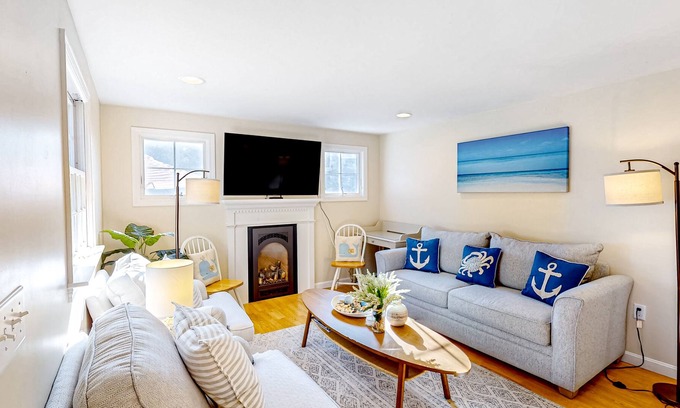 Dennis Casa | Elegant home steps from Flax Pond with great yard & 3 patios, near beaches