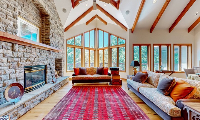 Eureka Springs Casa | Elegant lake house with gourmet kitchen, game room, scenic views & lake frontage