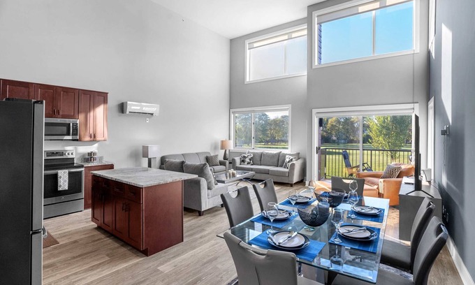 Birmingham Apartamento | Elegant Parkside Retreat