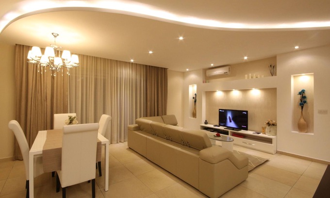 Sliema Apartamento | Elegante, superior y espacioso apartamento de esquina de 2 dormitorios con piscina comunitaria