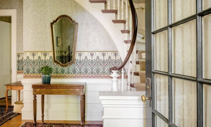 Grass Valley Casa | Elegant Victorian Walking Distance to Downtown Grass Valley