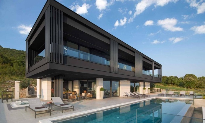 Brovinje Casa | Elegante villa con piscina cubierta