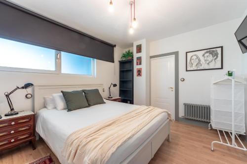 Getxo Apartamento | Elegante diseño junto a la playa con piscina
