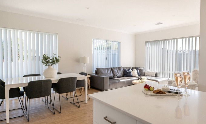 South Bunbury Casa | Elegantly Styled Villa In Bunbury
