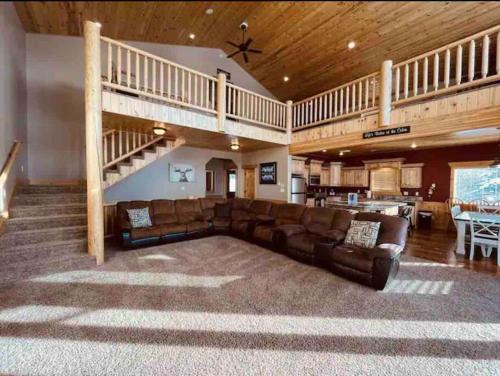 Island Park Casa | Elk Ridge Retreat - Hot Tub