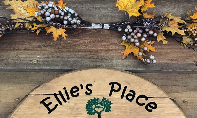 Sloans Valley Casa | October Special for Ellie's Place!