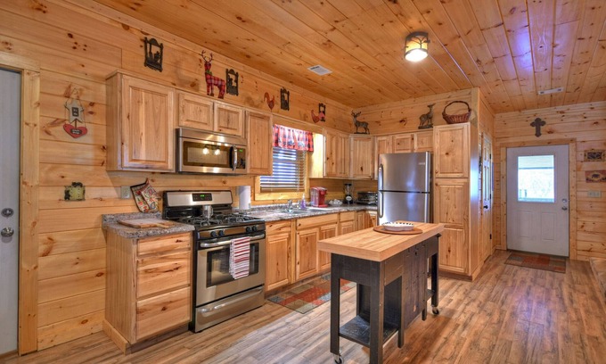 Ellijay Cabaña | Ellijay River Cottage Star5vacations