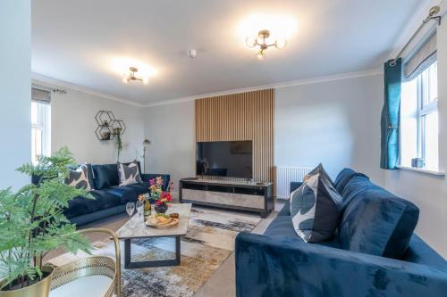 Cheltenham Apartamento | Elliot Oliver - Comfortable Five Bedroom Town Centre House With Garden & Garage