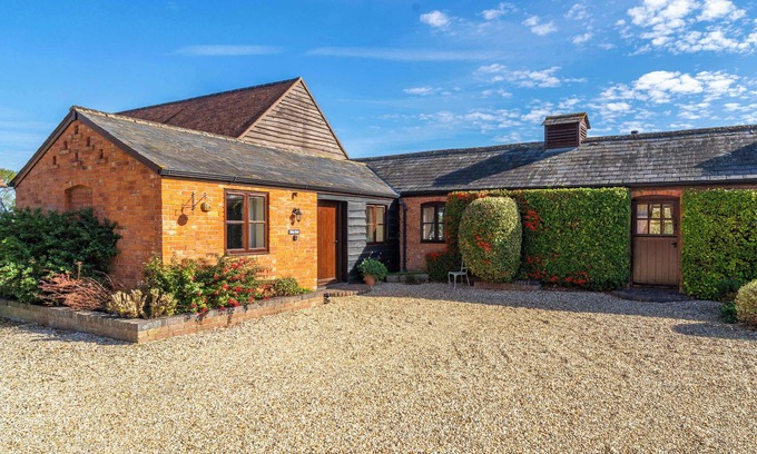 Mangotsfield Casa | Elm End Cottage - Single-Storey Farm Retreat